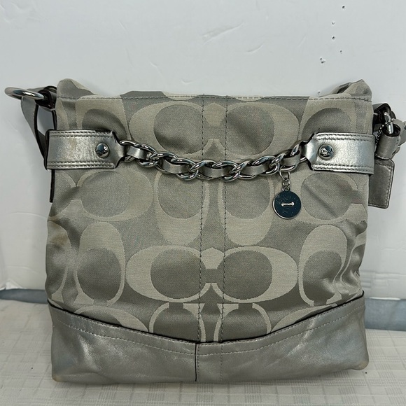 Coach Rare Crossbody/ Shoulder Bag signature C silver/ metallic leather - Picture 1 of 9